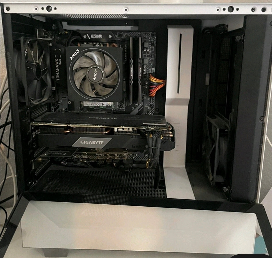 Gaming PC i7 9700k with RX580 GPU