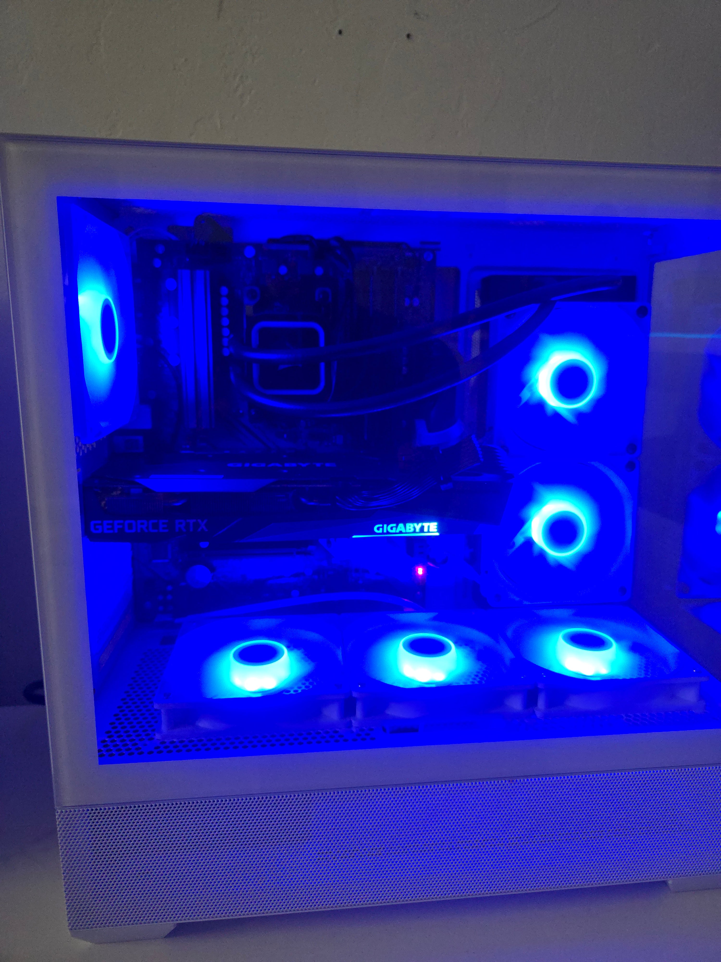 Gaming PC with Ryzen 7 with 3060Ti