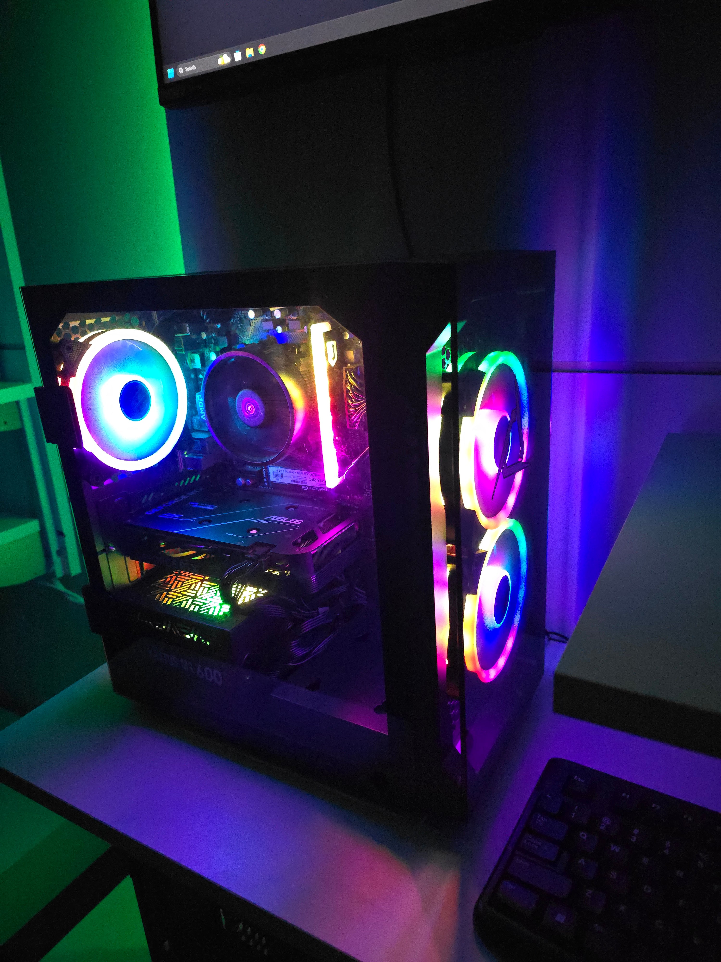 Gaming PC with Ryzen 7 5700 and RTX 4060