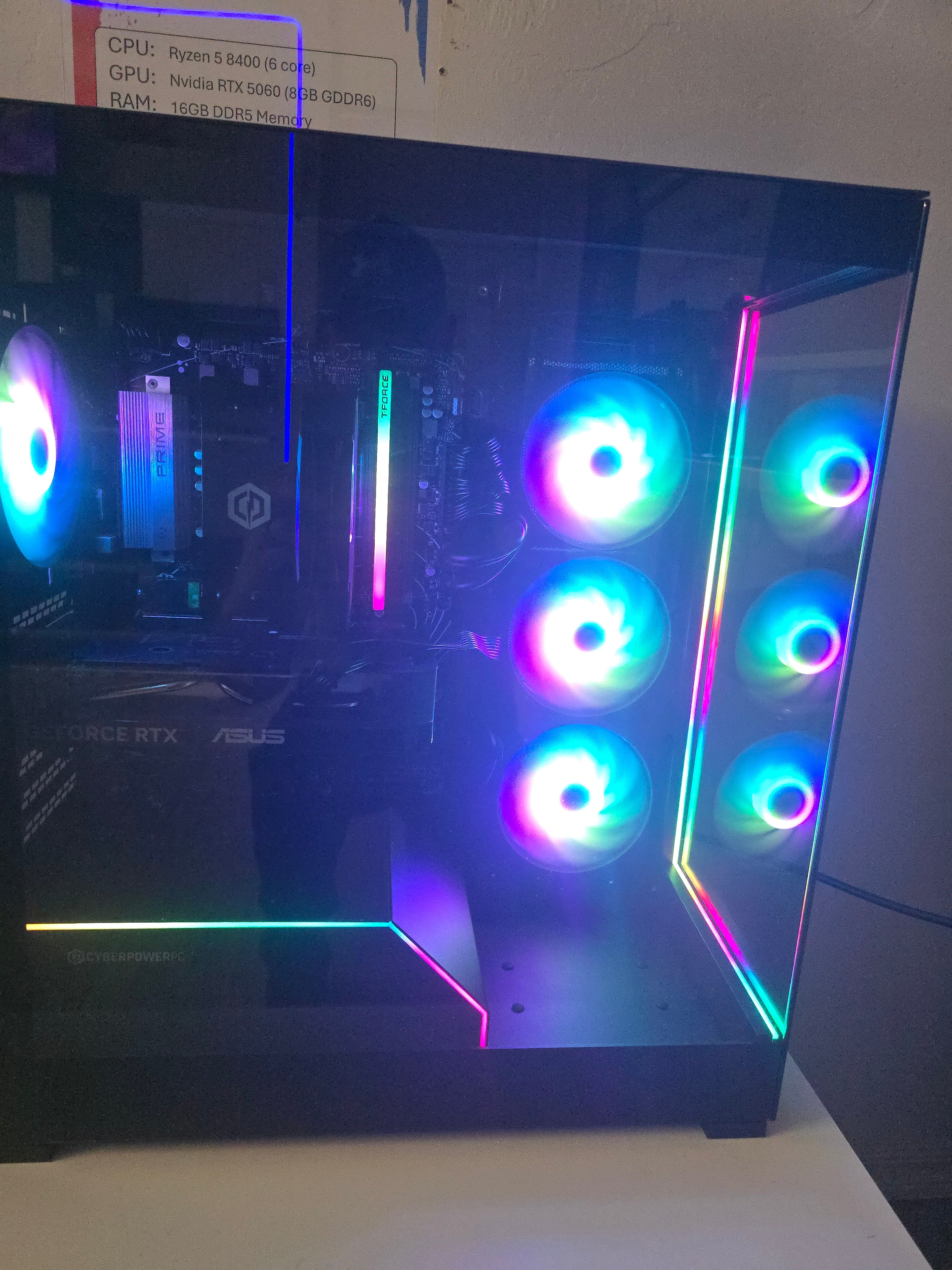 Gaming PC with Ryzen 5 and 5060