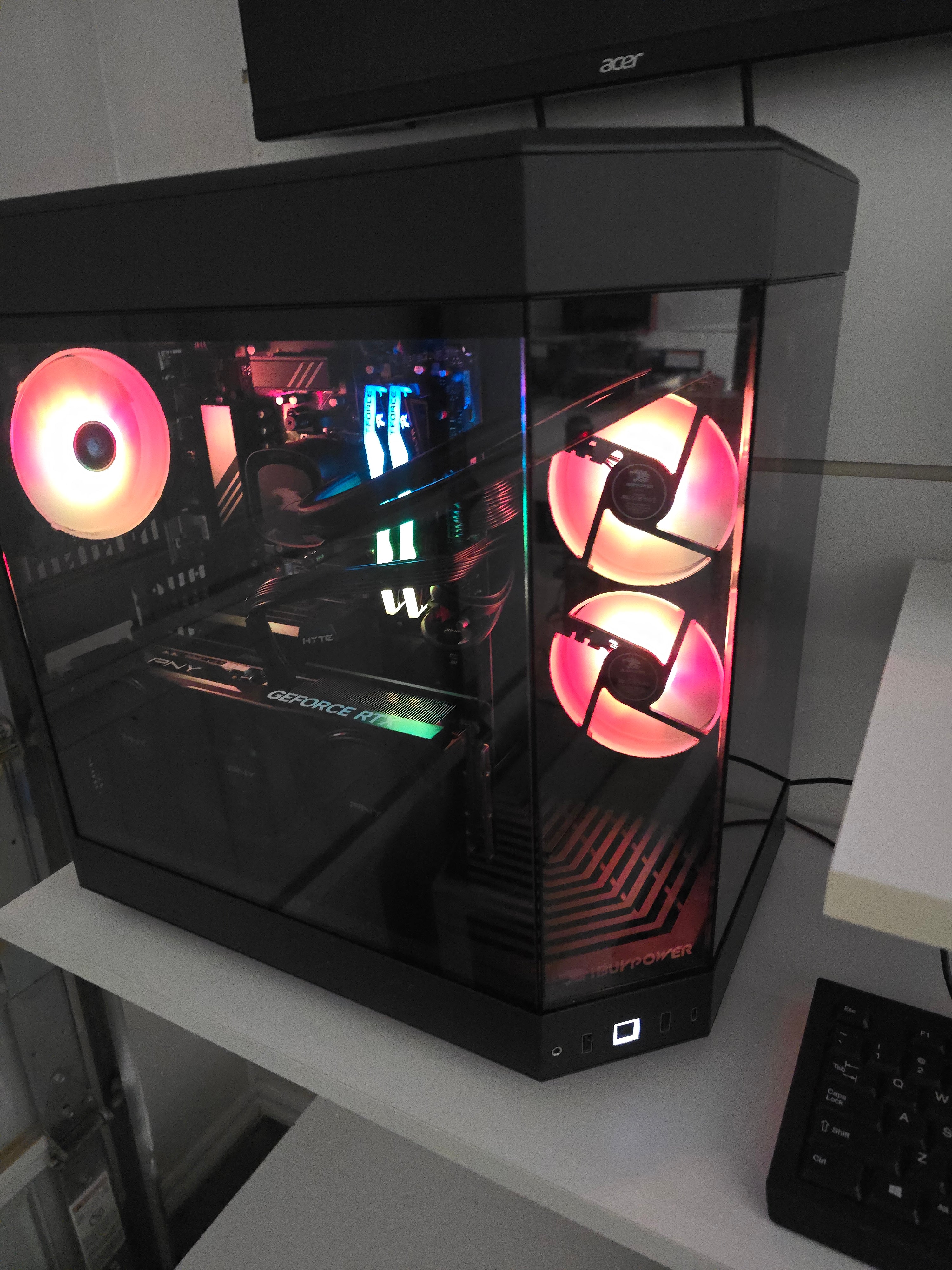 Gaming PC Ryzen 9 with RTX 5070Ti